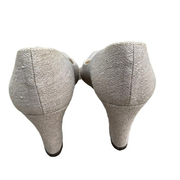 Etienne Aigner Beige Fabric Taylor Heels - Picture 5 of 10